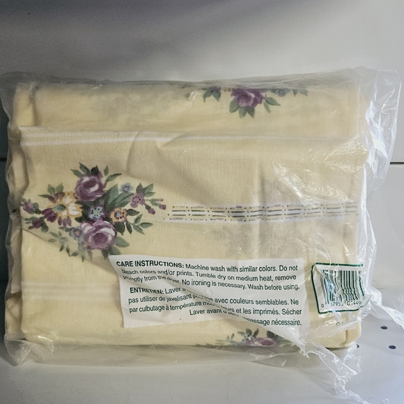 Heritage Twin Flat for Mattress 39" x 75" - Picture 3 of 5